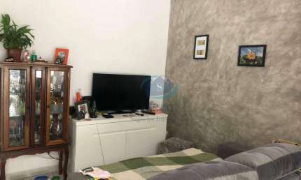 Apto 2 dormitórios,1 suíte com armários embutidos,sala com sacada,cozinha planejada,área de serviço,1 vaga de garagem,aceita proposta,oportunidade.