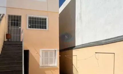 sobrado excelente estado com 3 dormitórios,1 suíte,3 vagas,entrada lateral,edícula nos fundos,aceita proposta,vale pena conhecer.