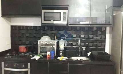 Terreno de 25m² com salão comercial na frente de 120m²,e possui mais 3 casas nos fundos,excelente para investimento,aceita proposta e permuta.