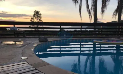 Casa com 5 dormitórios à venda, 450 m² por R$ 3.500.000,00 - T Pequeno - São Sebastião/SP