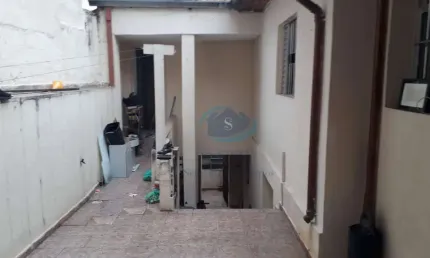 Terreno a venda no Ipiranga com duas casas e um salão