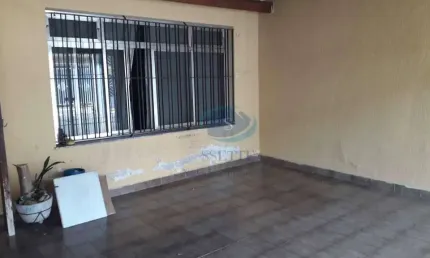 Sobrado com 3 dormitórios,sala,cozinha,área de serviço,quintal com churrasqueira,3 vagas,quarto cozinha,wc,área de serviço nos fundos,aceita permuta.