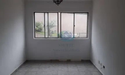 Apartamento com 2 dormitórios,sala,cozinha,banheiro,área de serviço,1 vaga coberta,aceita proposta precisa de reforma.
