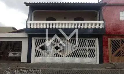 'Encantadora Casa Assobradada a Venda com 3 Dormitórios, 1 Suíte, Ampla Varanda e 3 Vagas na Vila C
