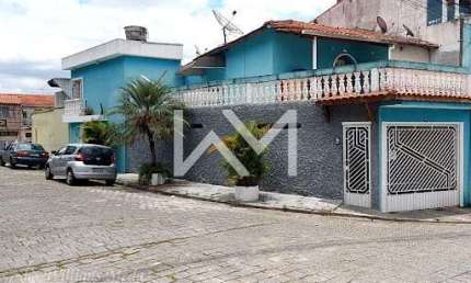 Sobrado 3 dormitórios e 2 vagas cobertas de garagem à venda, 125m² por R$470.000,00 em Jardim Tosca