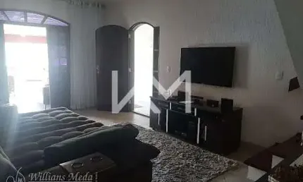 Encante-se com este Sobrado com 4 dormitórios  (1 suíte) à venda,  280 m²  em Parque Continental -