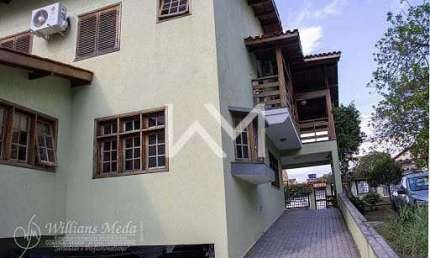 Dois lindos sobrados alto padrão, mobiliados com 5 dormitórios, área gourmet, residencial em Vila R