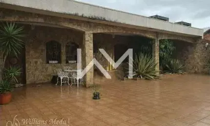 Assobradada com 4 quartos, sendo 2 suítes em Vila Galvão  -  Guarulhos