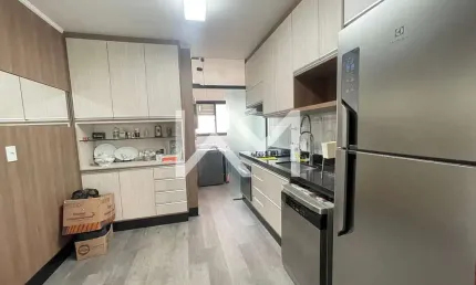 Amplo Apartamento com 3 dormitórios com 1 suíte  à venda no Condominio San Marino recem reformado n