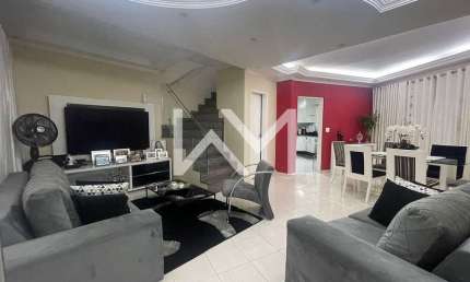 Excelente Sobrado com corredor lateral, 3 dormitórios e 1 suite  à venda no  Jardim Vila Galvão, Gu