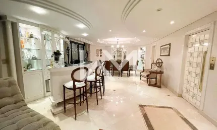 Apartamento Alto Padrão com elevador privativo e 1 por andar, com varanda gourmet  com  360 m ² ,à