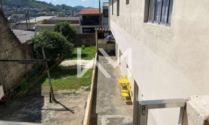 Sobrado à venda , 250 m2 área total, 4 quartos, 4 banheiros, sala , sala de jantar, 2 vagas, ótima