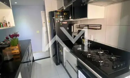Apartamento com 58m² com 2 quartos, 1 suíte, 2 vagas de garagem e andar alto no Condomínio Parque R