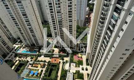 Apartamento à venda no 28º andar, com 2 quartos, 1 suíte, rico em planejados e varanda gourmet, Jar
