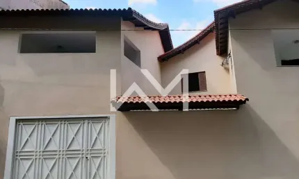 Sobrado à venda com 3 dormitórios, sendo 1 suíte, 3 vagas cobertas, 191m²  em Jardim Toscana, Guaru