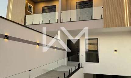 Excelente Sobrado à venda com 3 dormitórios, piscina, churrasqueira, 193m², Jardim Santa Clara em G