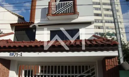 Encante-se com Esta Casa dos Sonhos: 3 Suítes, Espaço Gourmet, Escritório, Garagem Ampla e Muito Co