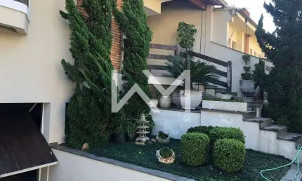 Sobrado com 4 dormitórios e piscina à venda no bairro de Vila Galvão, Guarulhos, SP