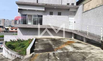 Ampla sala comercial com 2 vagas em região comercial para locação no Jardim Adriana, Guarulhos, SP