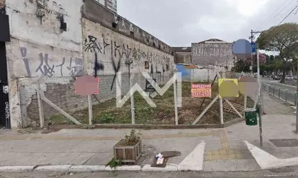 Excelente ponto comercial, alto fluxo de movimento, terreno de esquina para locação por r$16.000,00