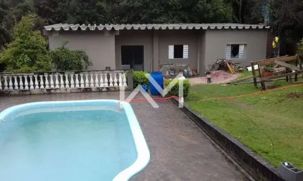 Linda Chácara à venda em condomínio fechado, com 3 dormitórios e 1000 m² em Lagos Verdes de Ibiúna,