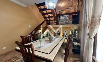 Sobrado à venda com 4 suítes, 4 banheiros, 4 vagas de garagem, 220m², no Jardim Santa Clara  em Gua