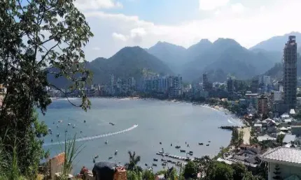 Chácara / sítio à venda no Canto da Praia, Itapema 