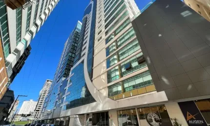 Apartamento com 3 quartos à venda em Meia Praia, Itapema 
