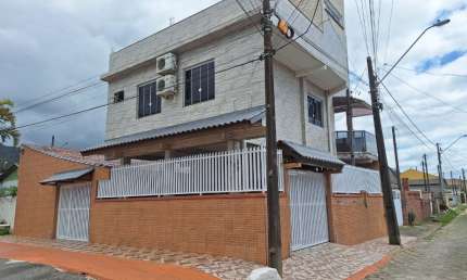 Casa à venda na Avenida Paranaguá, 130, Tabuleiro, Matinhos