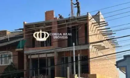 Sobrados em construção com 3 suites e 6 vagas perto do metro