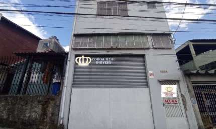 Prédio comercial com 3 salas e 2 vagas na Vila Nhocune, São Paulo-SP: espaçoso e ideal para o seu negócio!