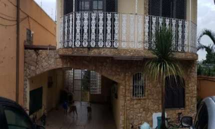 CASA BELÍSSIMA COM 04 DORMITÓRIOS 06 VGS COM CLOSET E PISCINA NA PATRIARCA