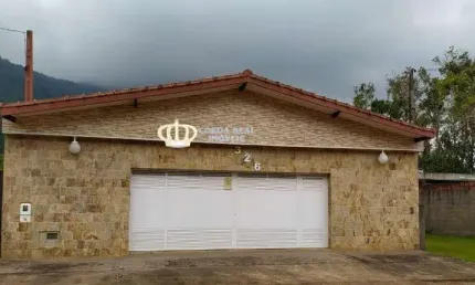 casa, no Balneário Santa Cruz, no bairro do Sapê em Maranduba, entre as cidades de Caraguatatuba e Ubatuba