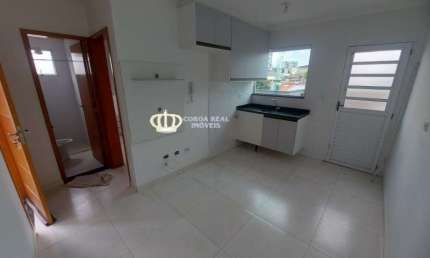 APARTAMENTO COM QUINTAL, APENAS 800M DO METRO PATRIARCA