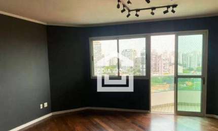 Apartamento à venda com 3 dormitórios, 3 banheiros e 3 vagas de garagem. Localizado no Campo Belo.