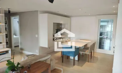 Apartamento à venda com 2 dormitórios sendo 1 suíte,2 banheiros e 2 vagas de garagem. Localizado no Ipiranga.
