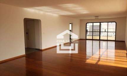 Cobertura para venda e locação com 6 suítes, 6 banheiros e 6 vagas de garagem. Localizado no Alto da Boa Vista.