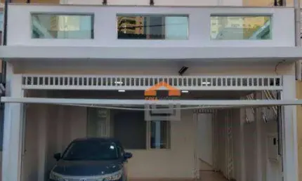 Sobrado à venda com 3 suítes, 4 banheiros e 2 vagas de garagem, localizado no Paraíso.
