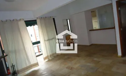 Apartamento com 2 suítes, 2 banheiros e 2 vagas de garagem. Localizado em Pinheiros.