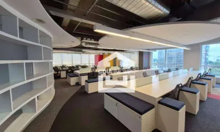Conjunto comercial para locação com 666 m² de área privada e 16 vagas, localizado em Pinheiros.