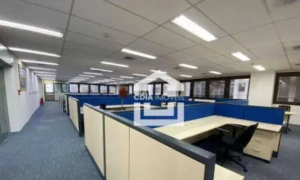 Conjunto comercial 257 m² de área útil, 2 banheiros e 3 vagas de garagem, localizado na Bela Vista.