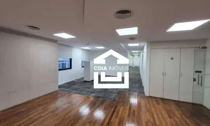 Conjunto comercial com 10 salas totais, 5 banheiros e 12 vagas, localizado no jardim paulista.