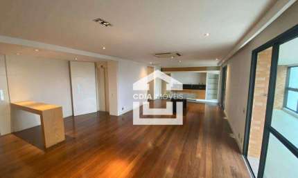 Apartamento à venda com 3 suítes, 4 banheiros e 4 vagas de garagem. Localizado no Panamby.