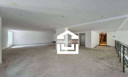 Loja para locação com 467 m², 5 banheiros e 2 vagas de garagem, localizado em Pinheiros.
