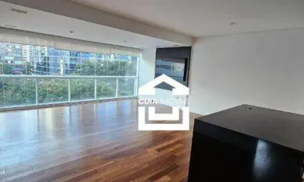 Apartamento a venda com 1 suíte, 2 banheiros e 2 vagas de garagem, localizado no Itaim Bibi.