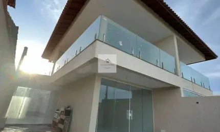 Duplex alto padrão pé na areia com 4 quartos 2 suítes piscina fino acabamento