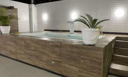 Belíssima casa moderna à venda em área nobre com 3 quartos em Cabo Frio