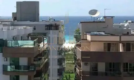 Cobertura a venda com 3 quartos, 270m² no Algodoal em Cabo Frio