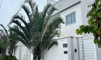 Apartamento garden à venda nas palmeiras em cabo frio.