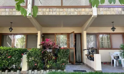 Oportunidade para investidores: Casa a venda no Cond. Cottage do Portinho